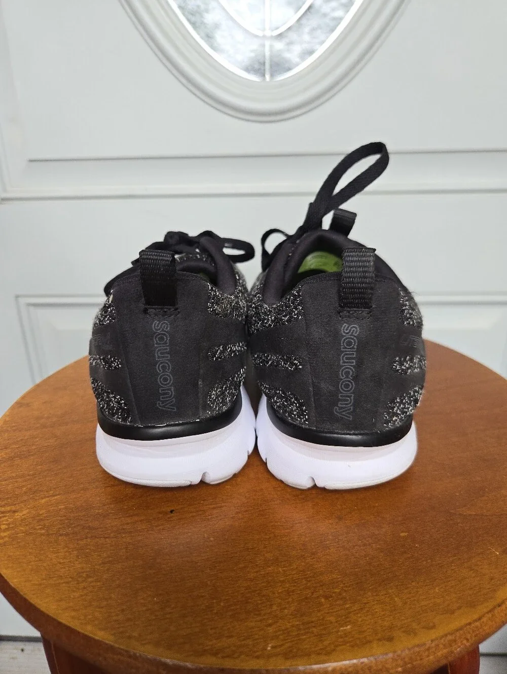 Saucony Liteform Feel Black Sneakers